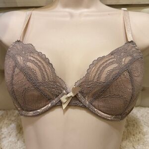 Victoria’s Secret gray cream 34D bra push up lightly padded removable lace